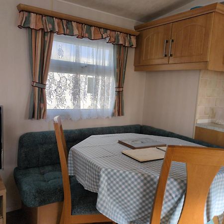 L&G Family Holidays 8 Berth Sealands Familys Only And The Lead Person Must Be Over 30 (Adults Only) Ingoldmells Exterior photo