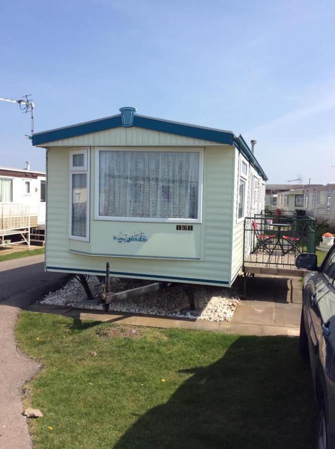 L&G Family Holidays 8 Berth Sealands Familys Only And The Lead Person Must Be Over 30 (Adults Only) Ingoldmells Exterior photo